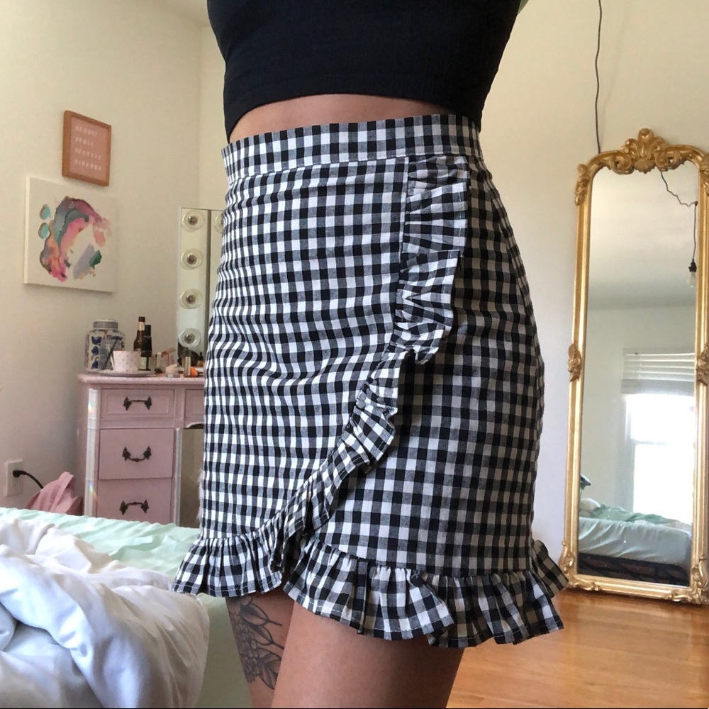 Gingham mini skirt (small/medium)
